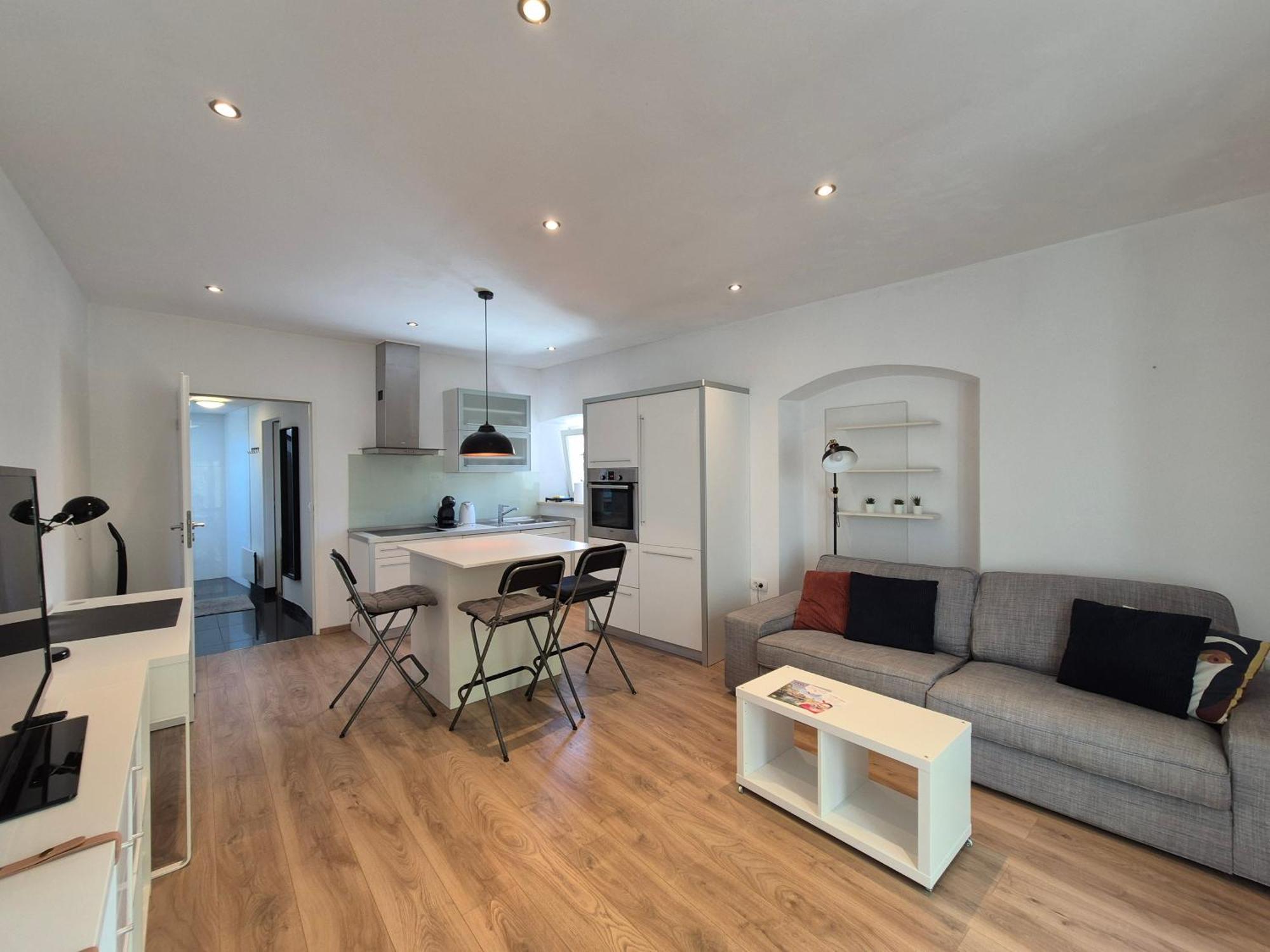 Valle Center Apartma